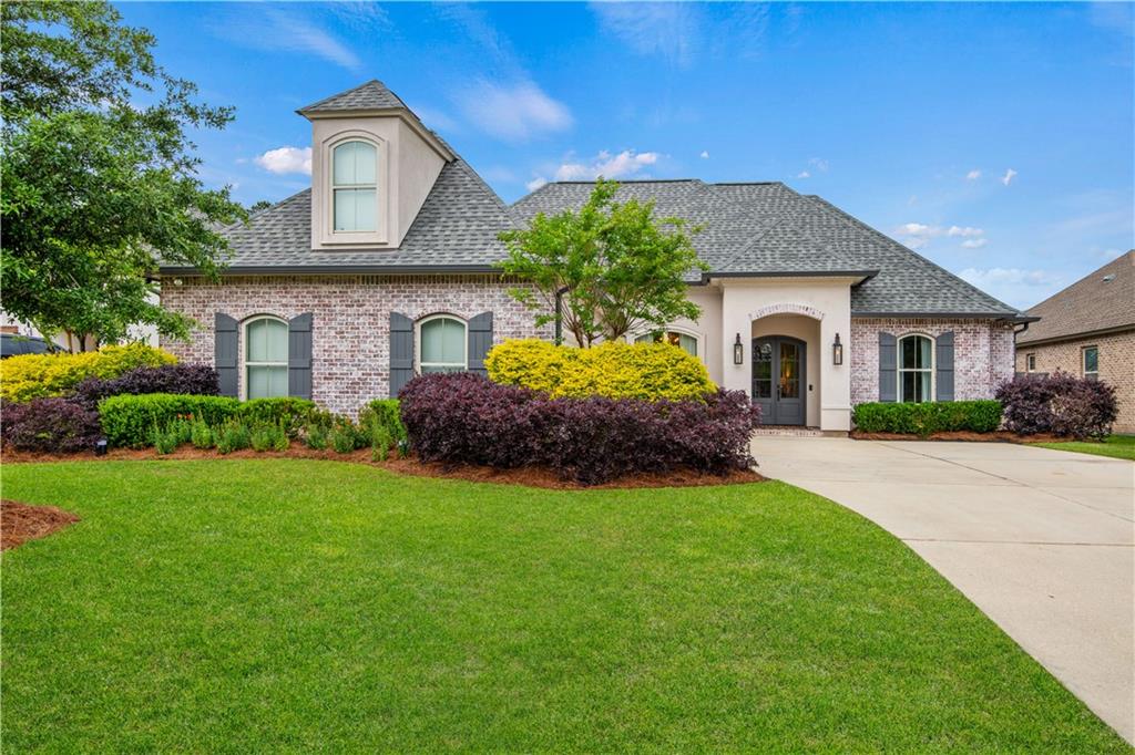 1104 CYPRESS CROSSING Drive