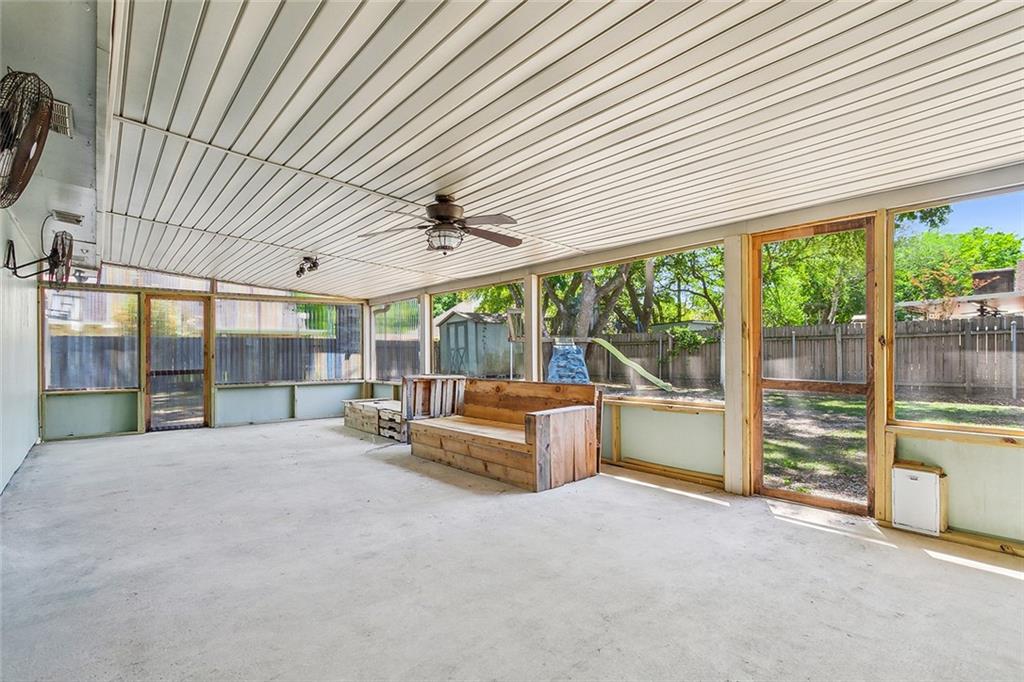 290 W ESSEX Drive