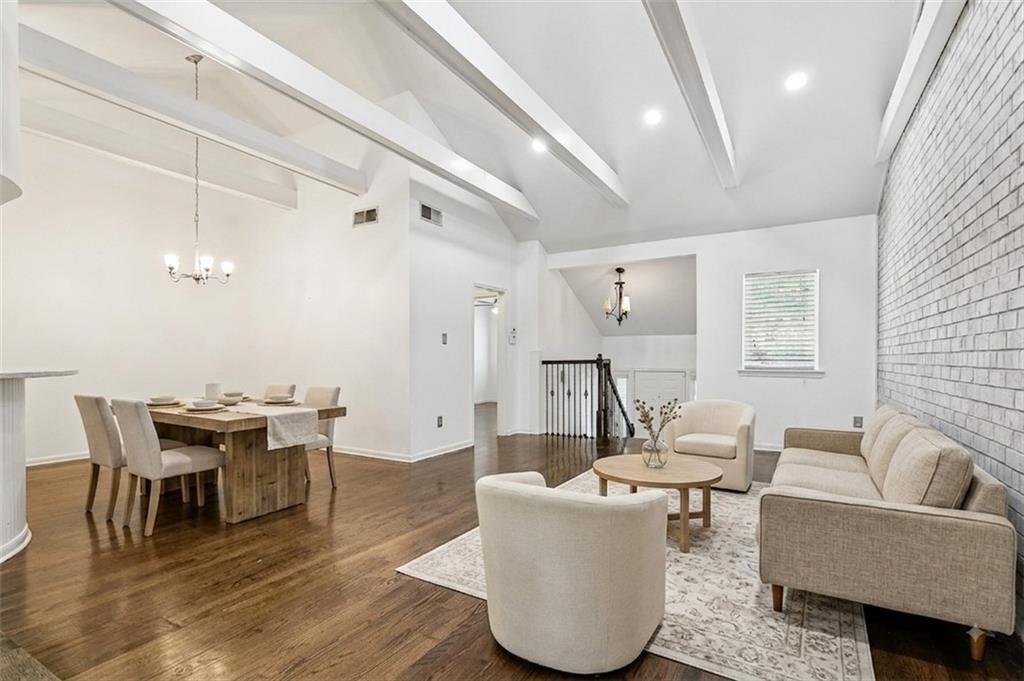 836 OLD METAIRIE Drive