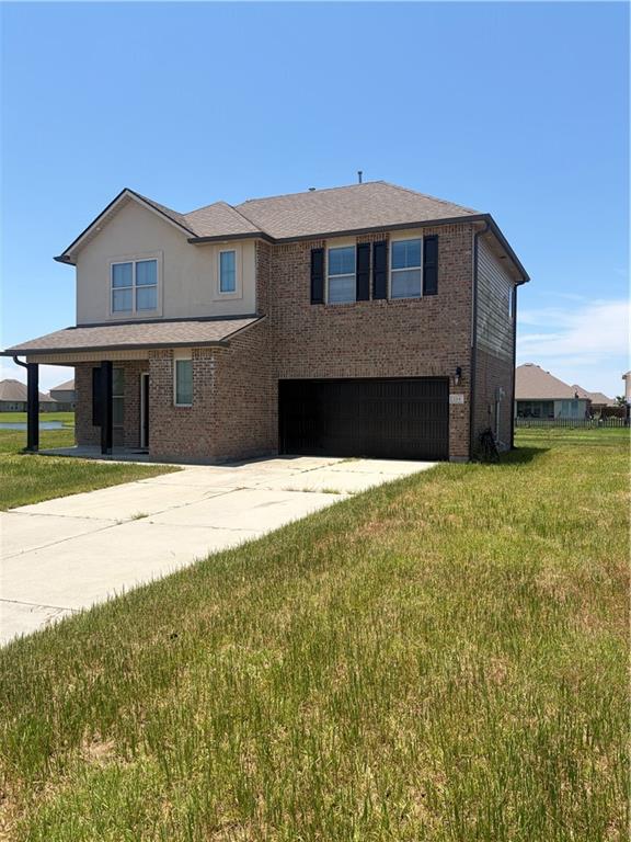 224 W LAKE Court