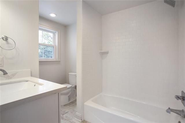 New Orleans, Louisiana 70118, United States, 3 Bedrooms Bedrooms, ,3 BathroomsBathrooms,Residential,Active,24400