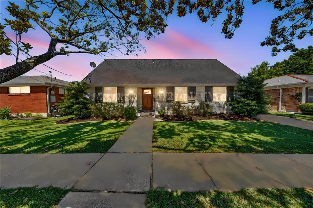 2716 BELMONT Place