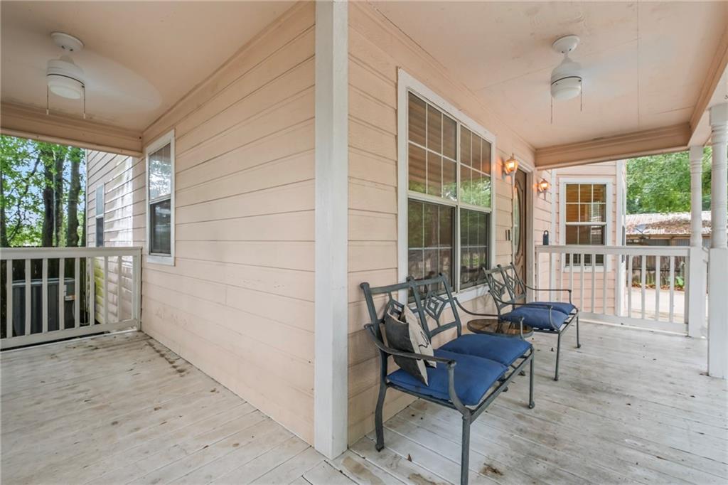 1633 MAGNOLIA Street