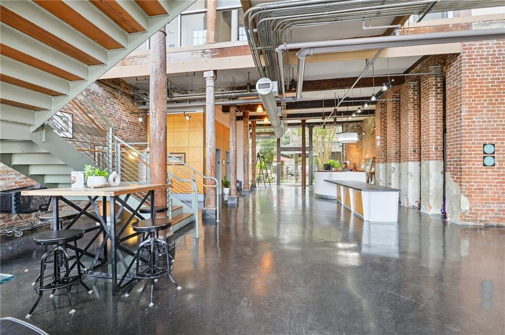 920 POEYFARRE Street 203