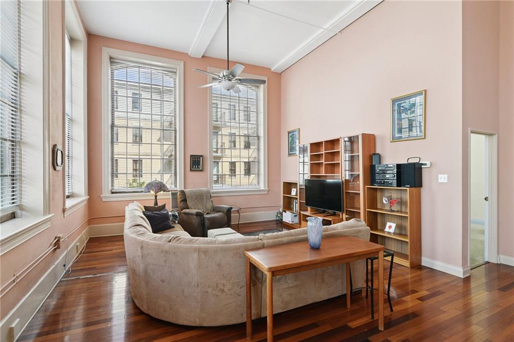 920 POEYFARRE Street 203