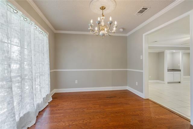 564 MANCHESTER Drive
