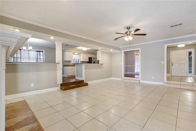 564 MANCHESTER Drive