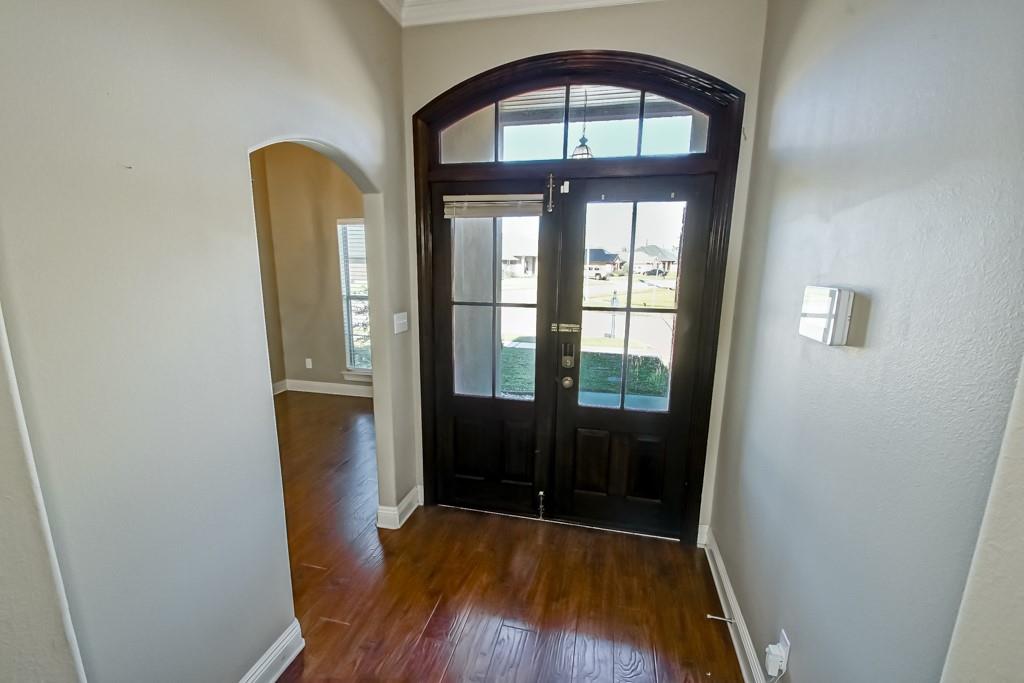 307 S PIN OAK Drive