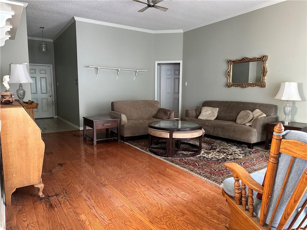 321 CARDINAL Drive