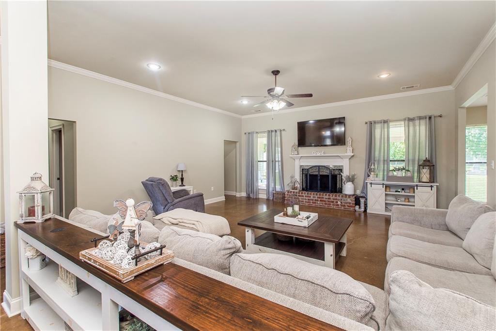 18338 RED WOLF Trail