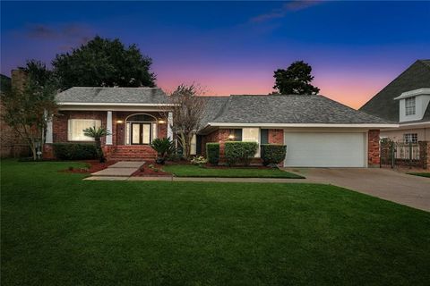 81 CHATEAU MOUTON Drive Kenner LA 70065