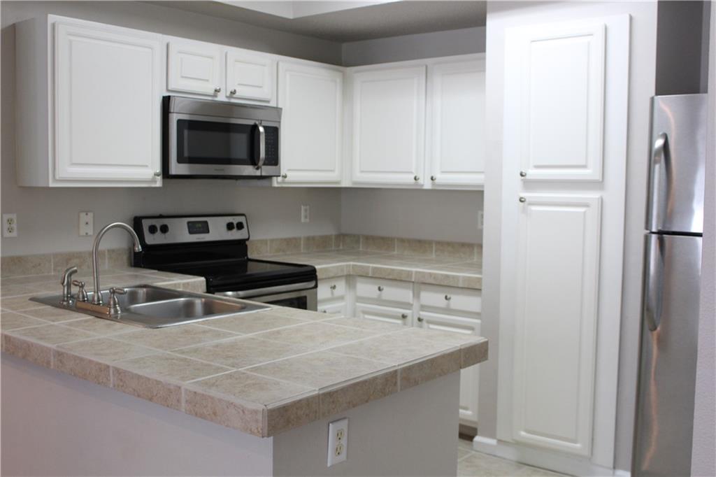 350 EMERALD FOREST Boulevard 2201