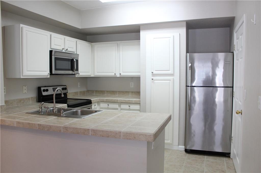 350 EMERALD FOREST Boulevard 2201