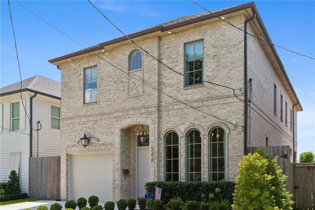 544 METAIRIE LAWN Drive