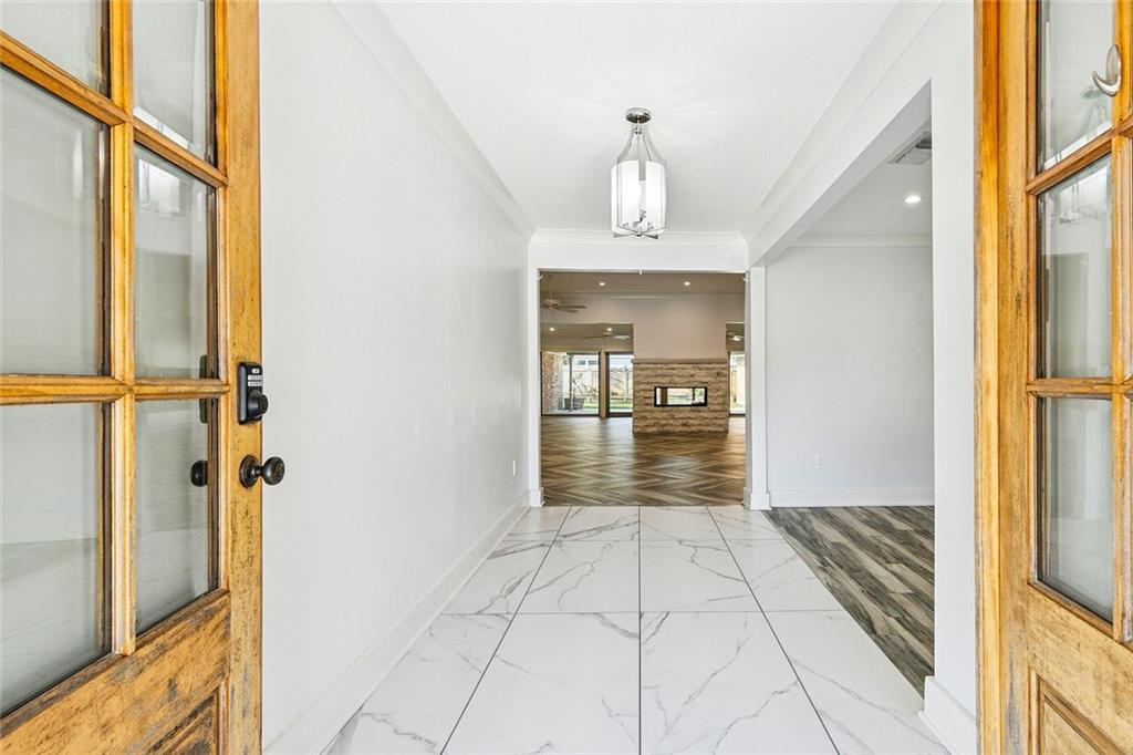 33 SHENANDOAH Street