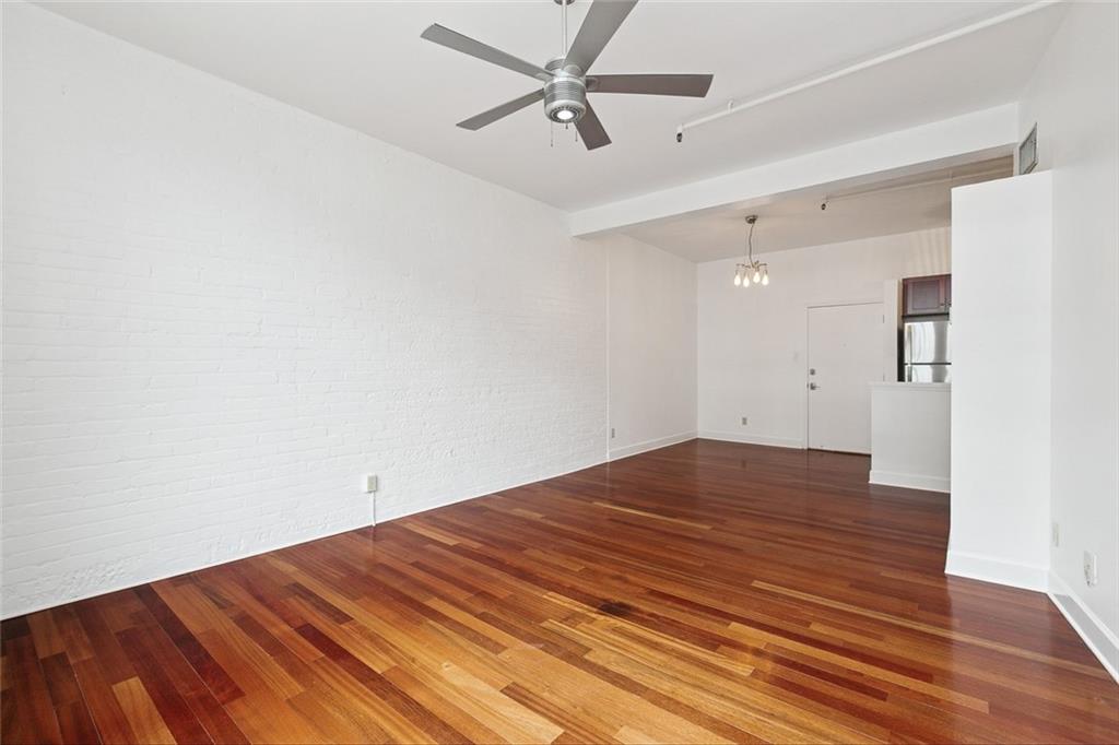 1111 S PETERS Street 217