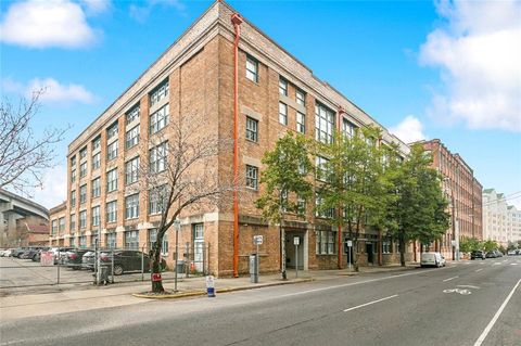 1111 S PETERS Street 217 New Orleans LA 70130