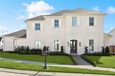 12 KHAN Court Metairie LA 70003
