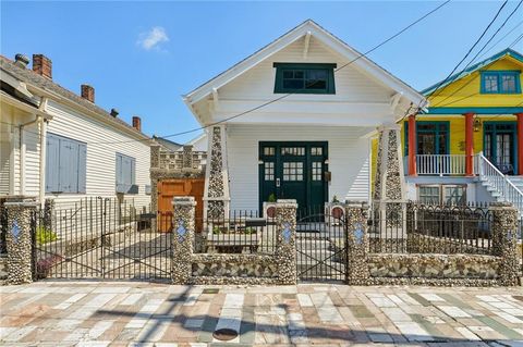 1027 LOUISA Street New Orleans LA 70117