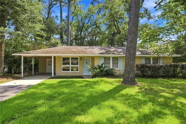 825 W 14TH AVE, COVINGTON, LA 70433 - Image 71eea67aaf29d0900976f0c340a5700f/1336593253