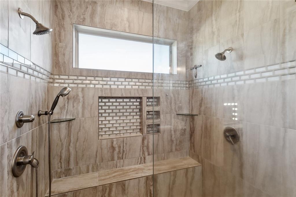 Abita Springs, Louisiana 70420, United States, 5 Bedrooms Bedrooms, ,6 BathroomsBathrooms,Residential,Pending,39628