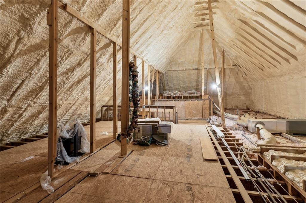 Abita Springs, Louisiana 70420, United States, 5 Bedrooms Bedrooms, ,6 BathroomsBathrooms,Residential,Pending,39628