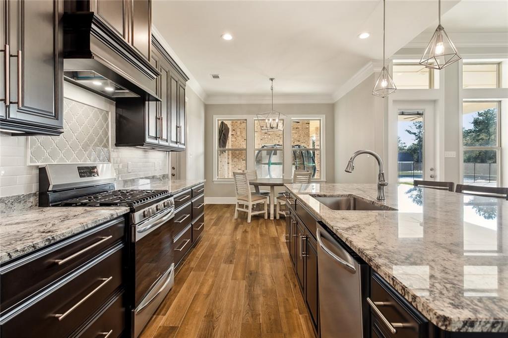 Abita Springs, Louisiana 70420, United States, 5 Bedrooms Bedrooms, ,6 BathroomsBathrooms,Residential,Pending,39628