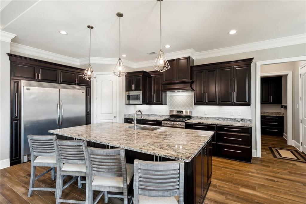 Abita Springs, Louisiana 70420, United States, 5 Bedrooms Bedrooms, ,6 BathroomsBathrooms,Residential,Pending,39628