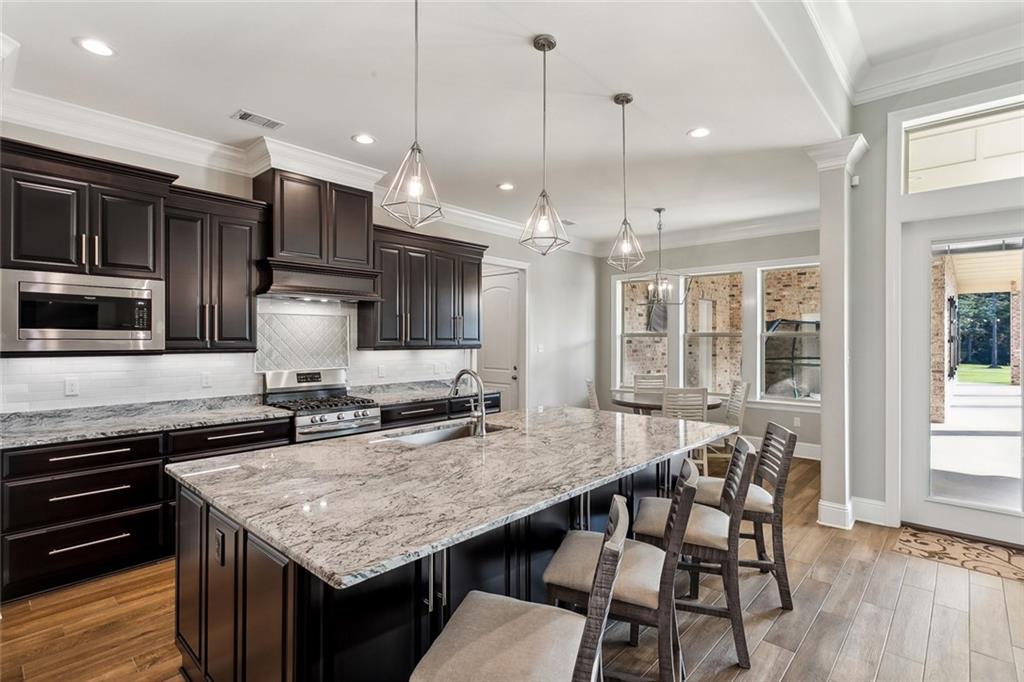 Abita Springs, Louisiana 70420, United States, 5 Bedrooms Bedrooms, ,6 BathroomsBathrooms,Residential,Pending,39628