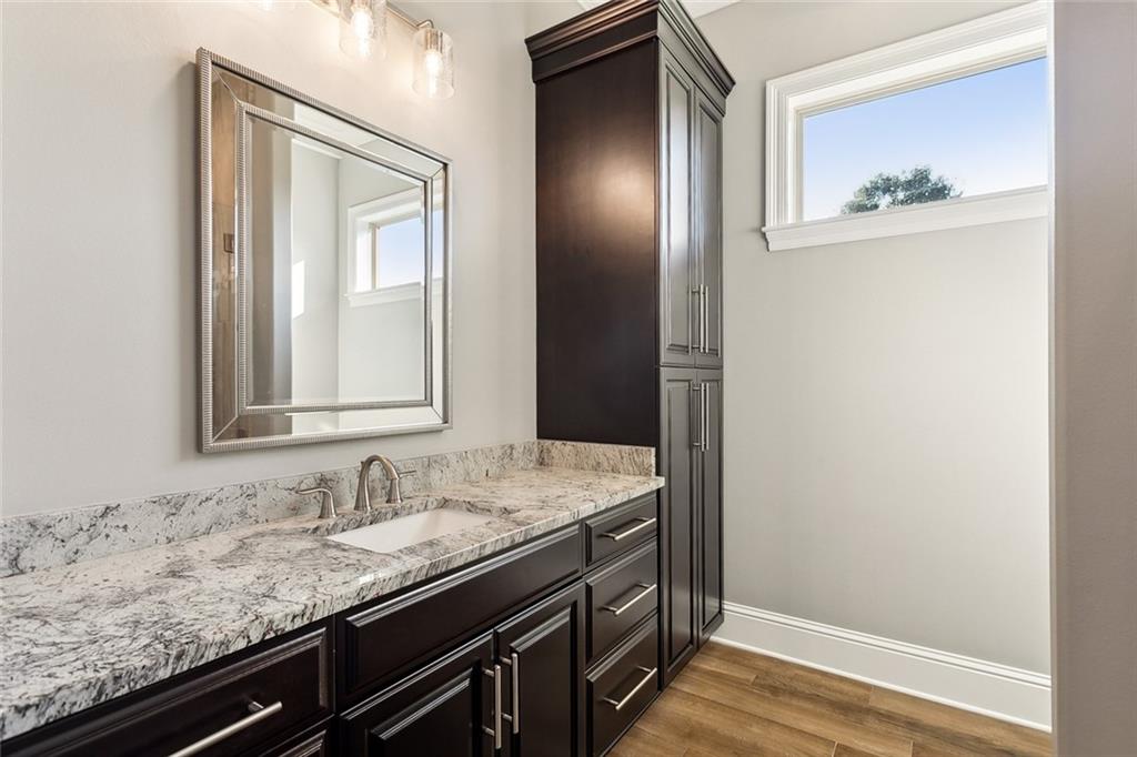 Abita Springs, Louisiana 70420, United States, 5 Bedrooms Bedrooms, ,6 BathroomsBathrooms,Residential,Pending,39628