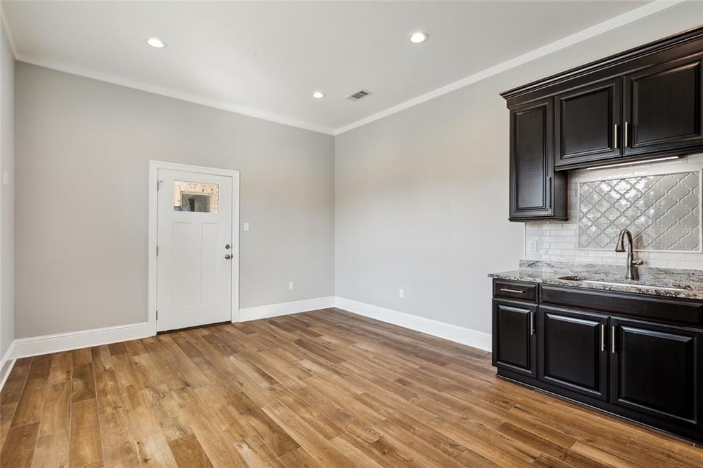 Abita Springs, Louisiana 70420, United States, 5 Bedrooms Bedrooms, ,6 BathroomsBathrooms,Residential,Pending,39628