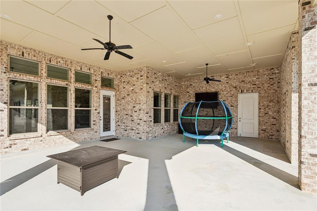 Abita Springs, Louisiana 70420, United States, 5 Bedrooms Bedrooms, ,6 BathroomsBathrooms,Residential,Pending,39628