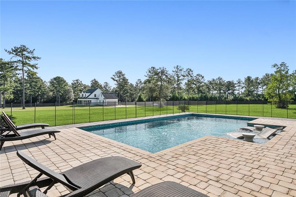 Abita Springs, Louisiana 70420, United States, 5 Bedrooms Bedrooms, ,6 BathroomsBathrooms,Residential,Pending,39628