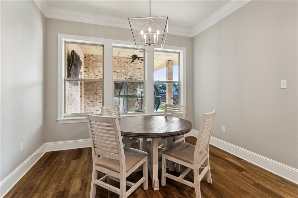 Abita Springs, Louisiana 70420, United States, 5 Bedrooms Bedrooms, ,6 BathroomsBathrooms,Residential,Pending,39628