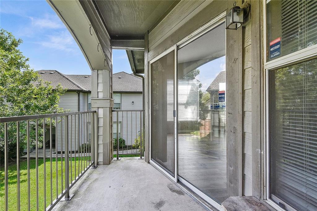 350 EMERALD FOREST Boulevard 12203