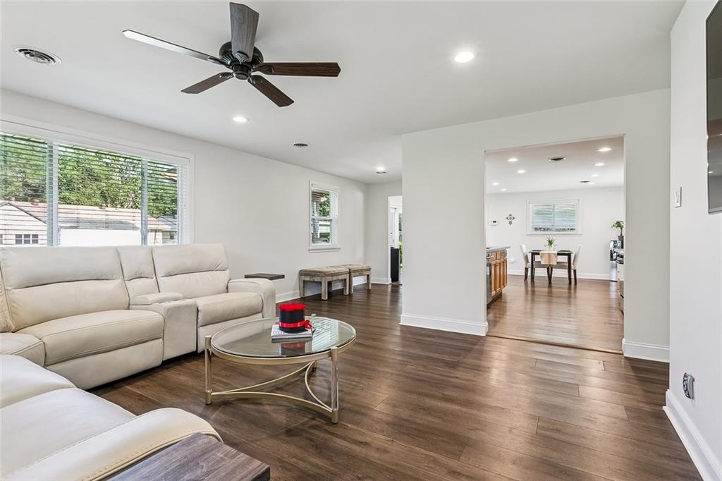 724 BEVERLY GARDEN Drive