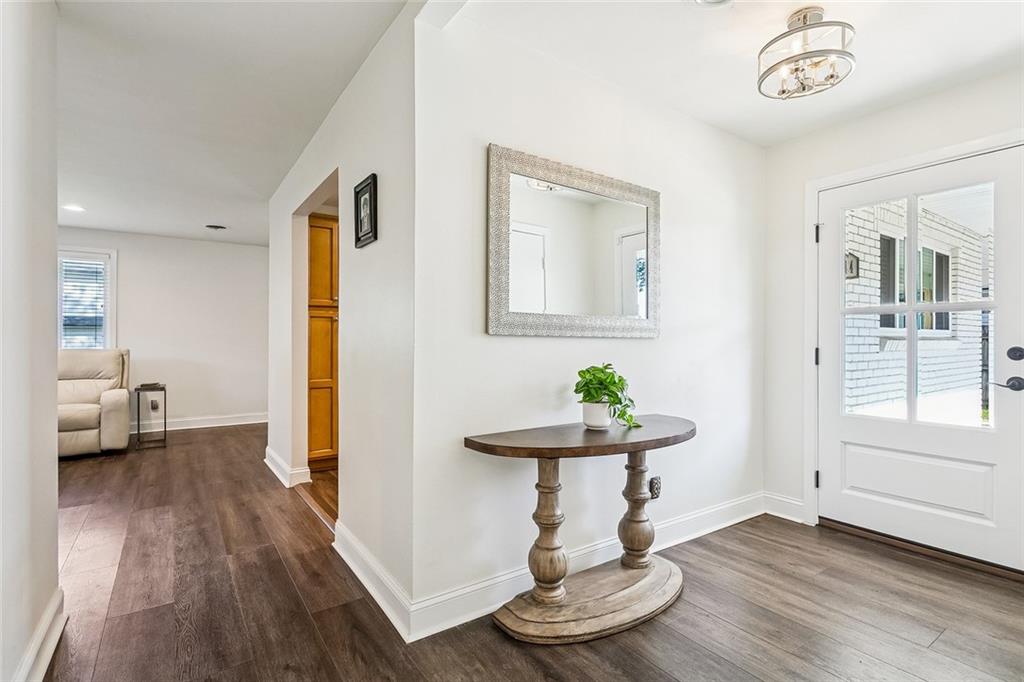 724 BEVERLY GARDEN Drive