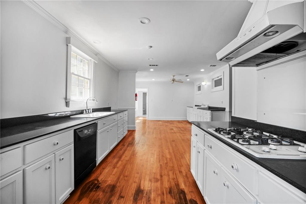 Hammond, Louisiana 70401, United States, 4 Bedrooms Bedrooms, ,4 BathroomsBathrooms,Residential,Pending,157085