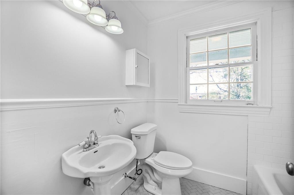 Hammond, Louisiana 70401, United States, 4 Bedrooms Bedrooms, ,4 BathroomsBathrooms,Residential,Pending,157085