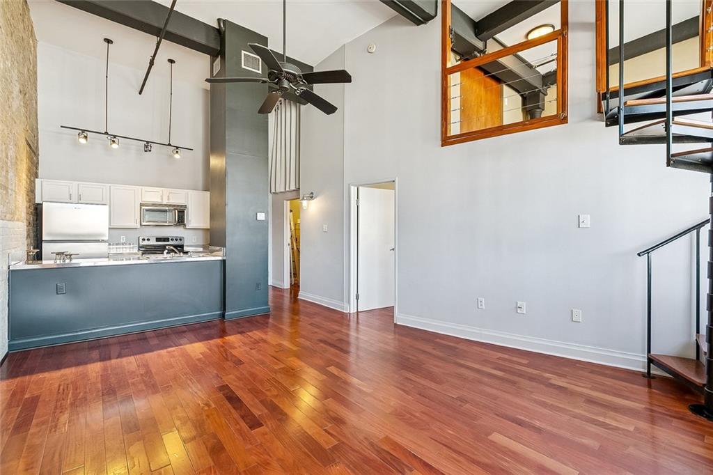 920 POEYFARRE Street 225