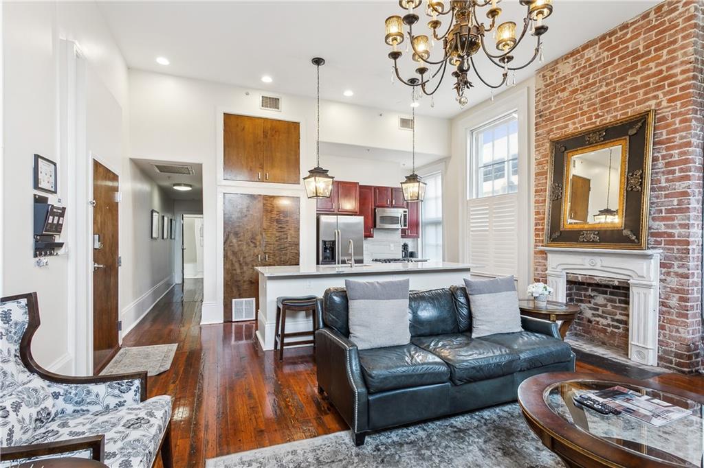 New Orleans, Louisiana 70130, United States, 2 Bedrooms Bedrooms, ,1 BathroomBathrooms,Residential,Active,43193