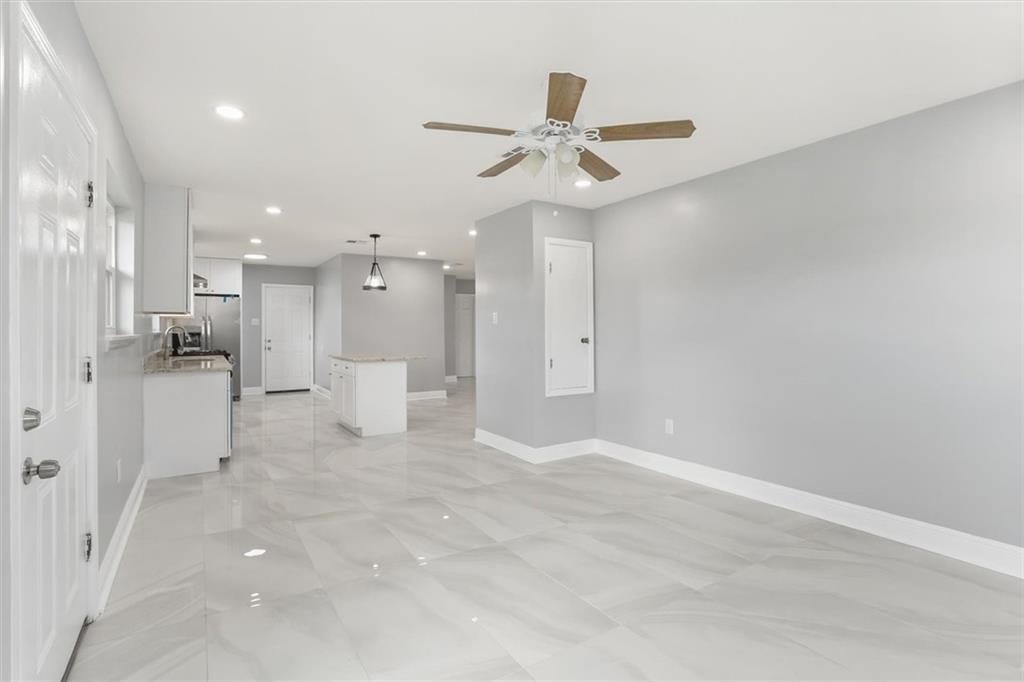 564 DEERFIELD Road