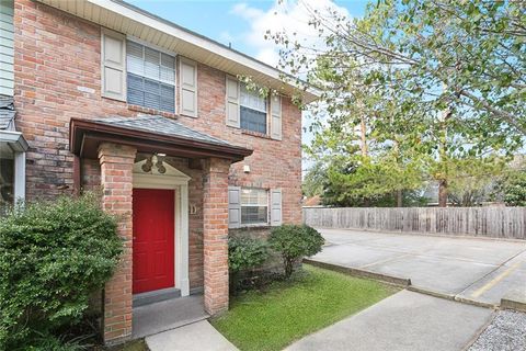 29 BRANDON HALL Drive D Destrehan LA 70047