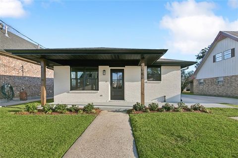 2045 MARGARET Lane Meraux LA 70075