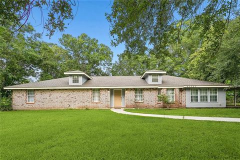 Photo of 65357 LOUISIANA 41 SPUR Spur, Pearl River, LA 70452 (MLS # 2559001)