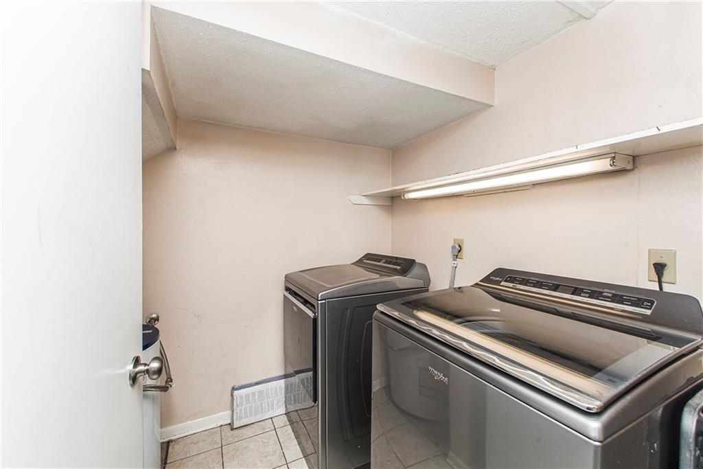 Metairie, Louisiana 70002, United States, 3 Bedrooms Bedrooms, ,3 BathroomsBathrooms,Residential,Pending,65838