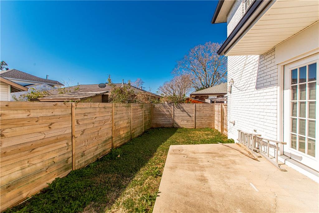 Metairie, Louisiana 70002, United States, 3 Bedrooms Bedrooms, ,3 BathroomsBathrooms,Residential,Pending,65838