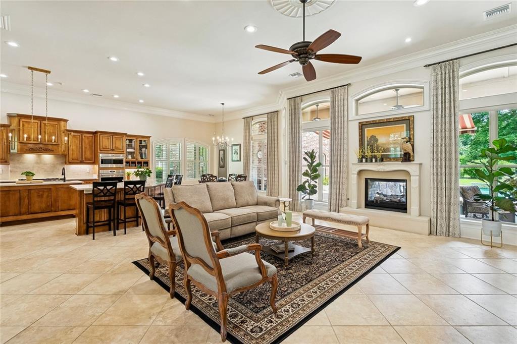 475 TRAILHEAD Drive