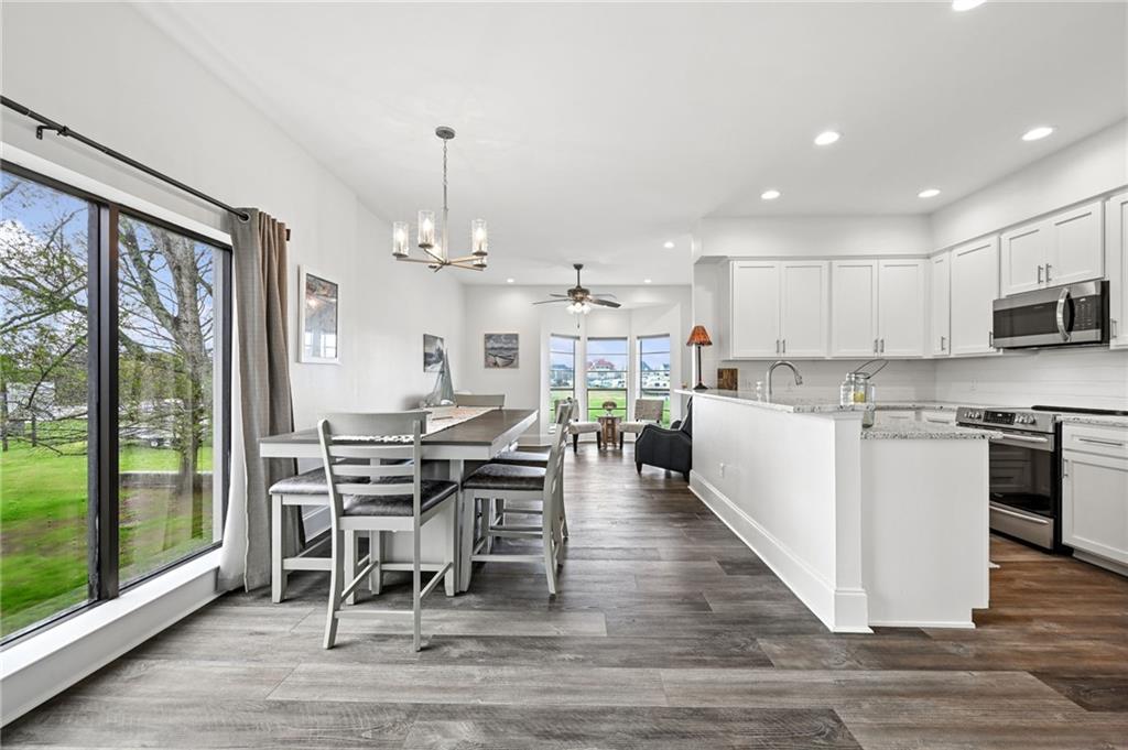 127 E HIGHWAY 22 West1