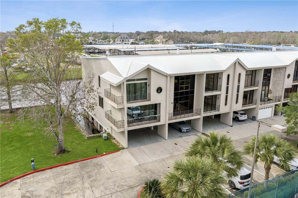 127 E HIGHWAY 22 West1